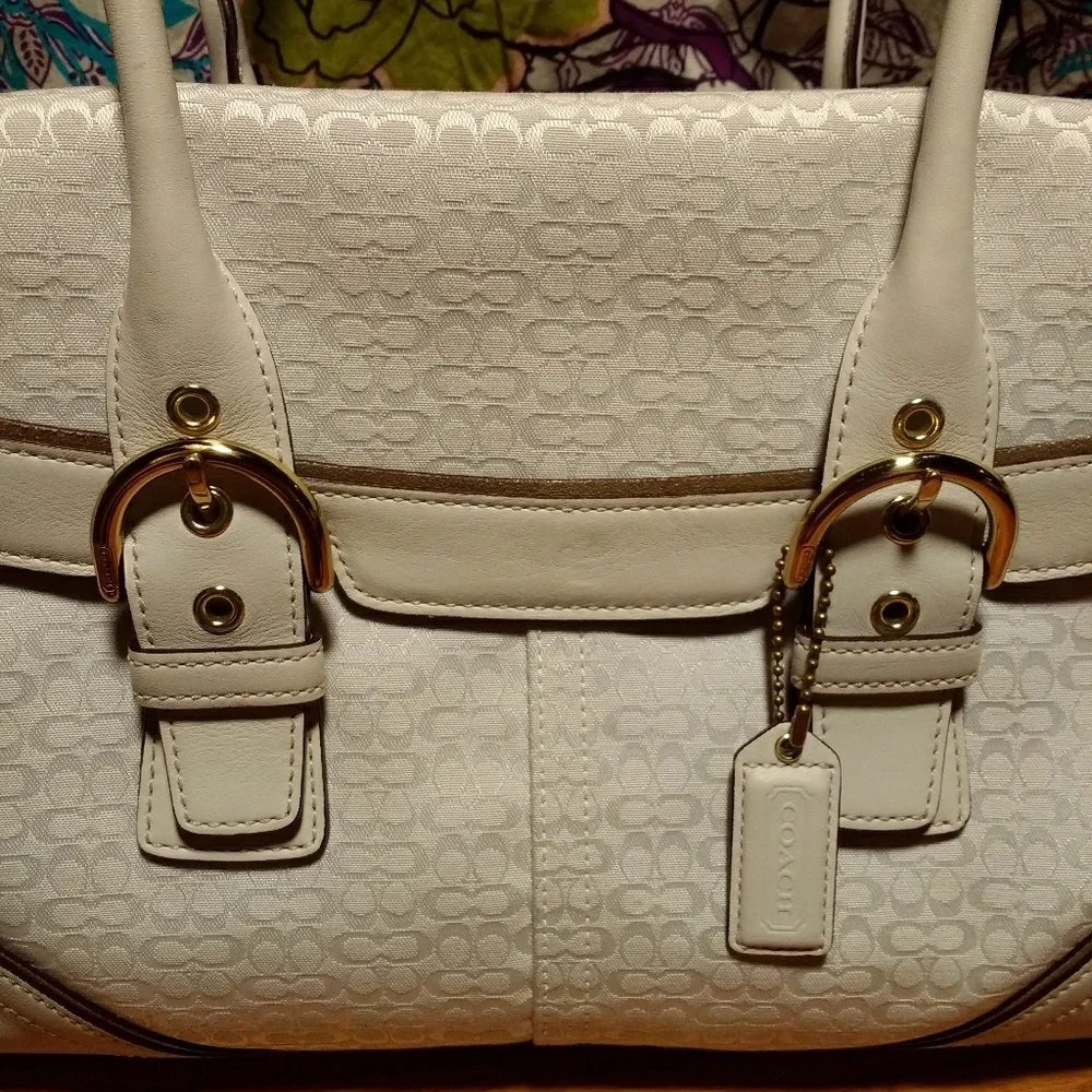 NWOT Coach Hampton Soho Flap Satchel
